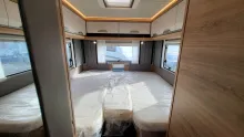Etagenbetten Knaus Südwind 540 UE Black Selection Heckfenster