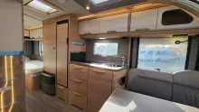 Fahrerhaus Knaus Südwind 540 UE Black Selection Heckfenster