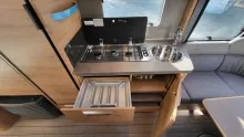 Fahrzeugbild Knaus Südwind 540 UE Black Selection Heckfenster #18