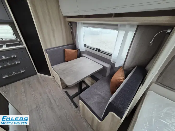 Fahrzeugbild Hobby De Luxe 460 SL 1500kg/Bettverbreiterung/Tempo100/Einzelbetten #8