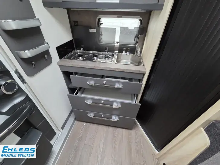 Fahrzeugbild Hobby De Luxe 460 SL 1500kg/Bettverbreiterung/Tempo100/Einzelbetten #10