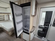 Fahrzeugbild Hobby De Luxe 460 SL 1500kg/Bettverbreiterung/Tempo100/Einzelbetten #13