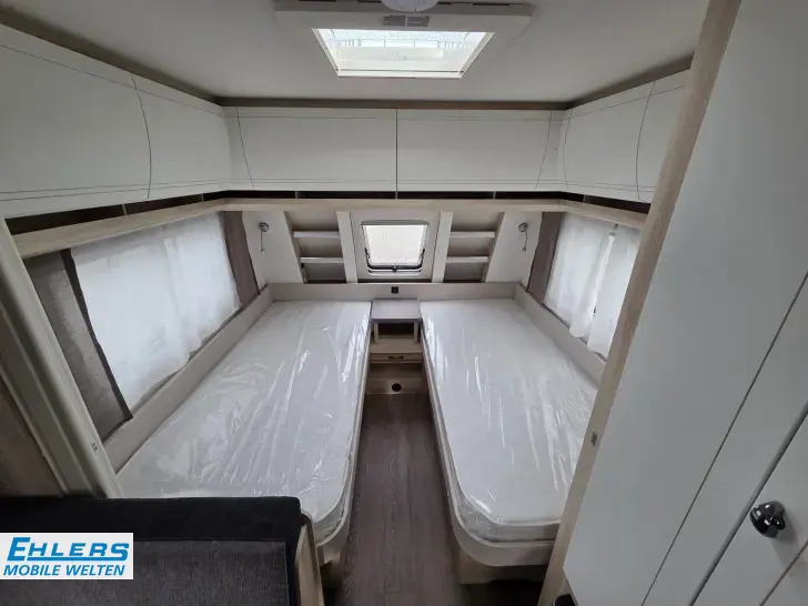 Fahrzeugbild Hobby De Luxe 460 SL 1500kg/Bettverbreiterung/Tempo100/Einzelbetten #14