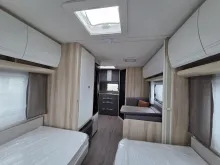 Fahrzeugbild Hobby De Luxe 460 SL 1500kg/Bettverbreiterung/Tempo100/Einzelbetten #19