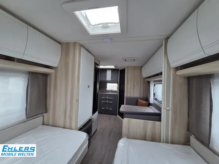 Fahrzeugbild Hobby De Luxe 460 SL 1500kg/Bettverbreiterung/Tempo100/Einzelbetten #19