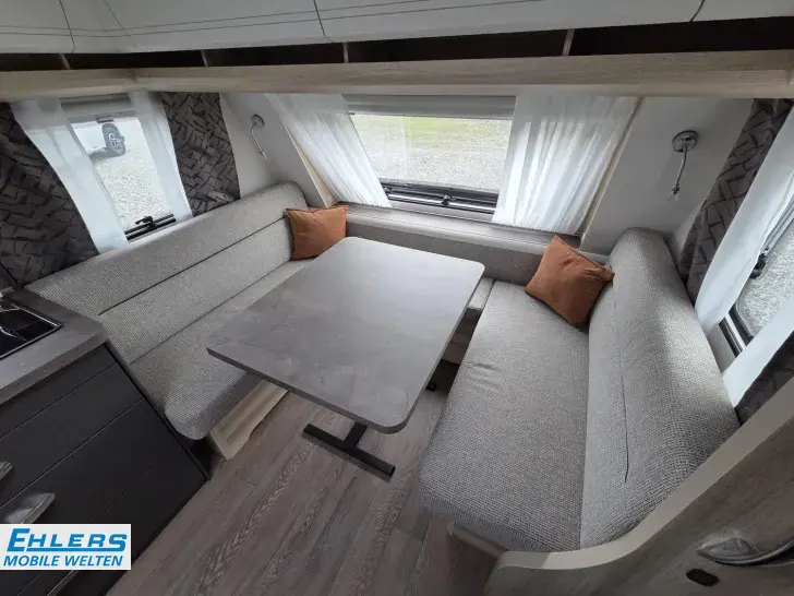 Fahrzeugbild Hobby De Luxe 495 WFB 1800KG/Tempo100/160l Kühlschrank/Antischlingerkupplung #7