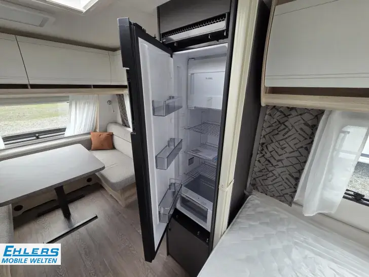 Fahrzeugbild Hobby De Luxe 495 WFB 1800KG/Tempo100/160l Kühlschrank/Antischlingerkupplung #13