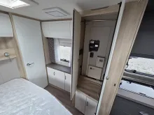 Fahrzeugbild Hobby De Luxe 495 WFB 1800KG/Tempo100/160l Kühlschrank/Antischlingerkupplung #15