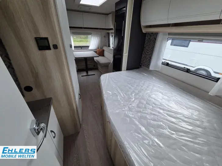 Fahrzeugbild Hobby De Luxe 495 WFB 1800KG/Tempo100/160l Kühlschrank/Antischlingerkupplung #19