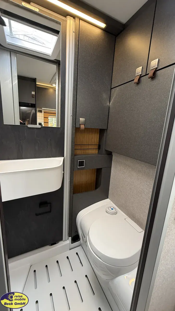 Fahrzeugbild Hymer ML-T 570 Cross Over Black November #18
