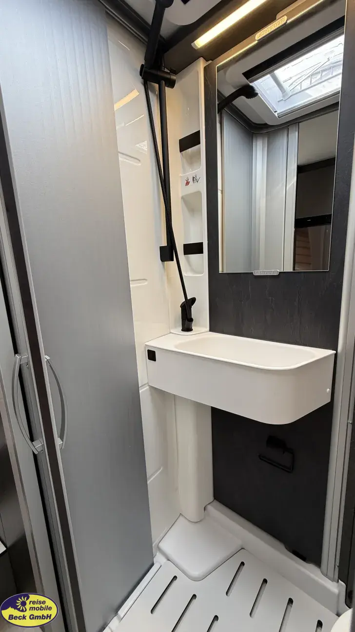 Fahrzeugbild Hymer ML-T 570 Cross Over Black November #19