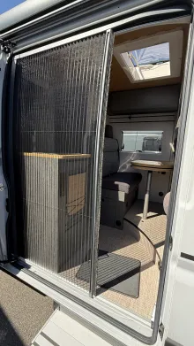 Fahrzeugbild Hymer Camper Van Redwood 601 Black November Deals #7