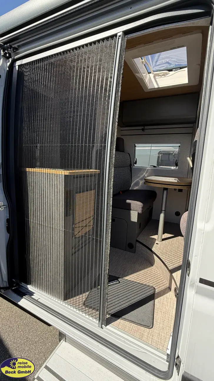 Fahrzeugbild Hymer Camper Van Redwood 601 Black November Deals #7
