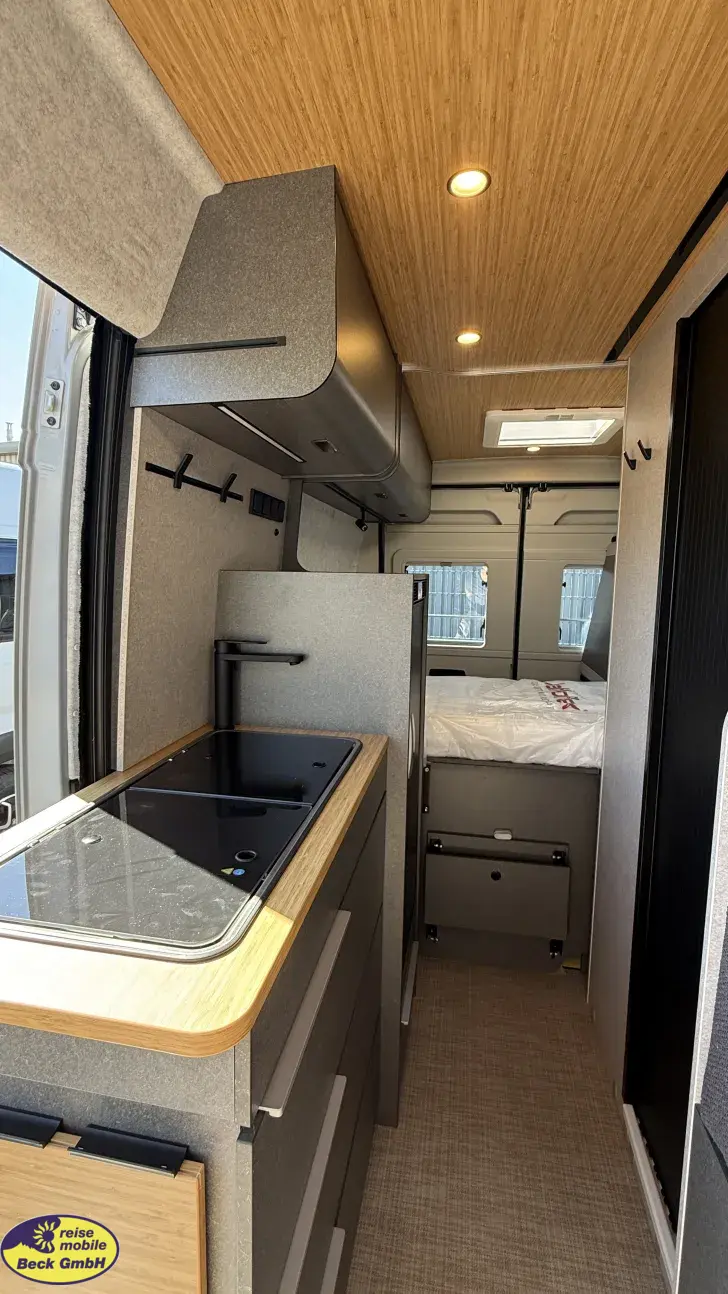 Fahrzeugbild Hymer Camper Van Redwood 601 Black November Deals #16