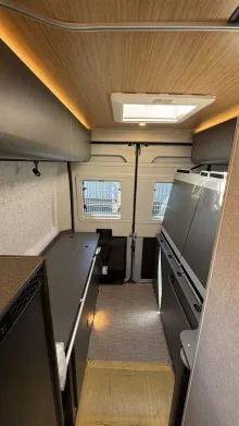 Fahrzeugbild Hymer Camper Van Redwood 601 Black November Deals #17