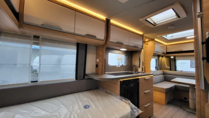 Weitere Betten Knaus Südwind 500 EU Black Selection
