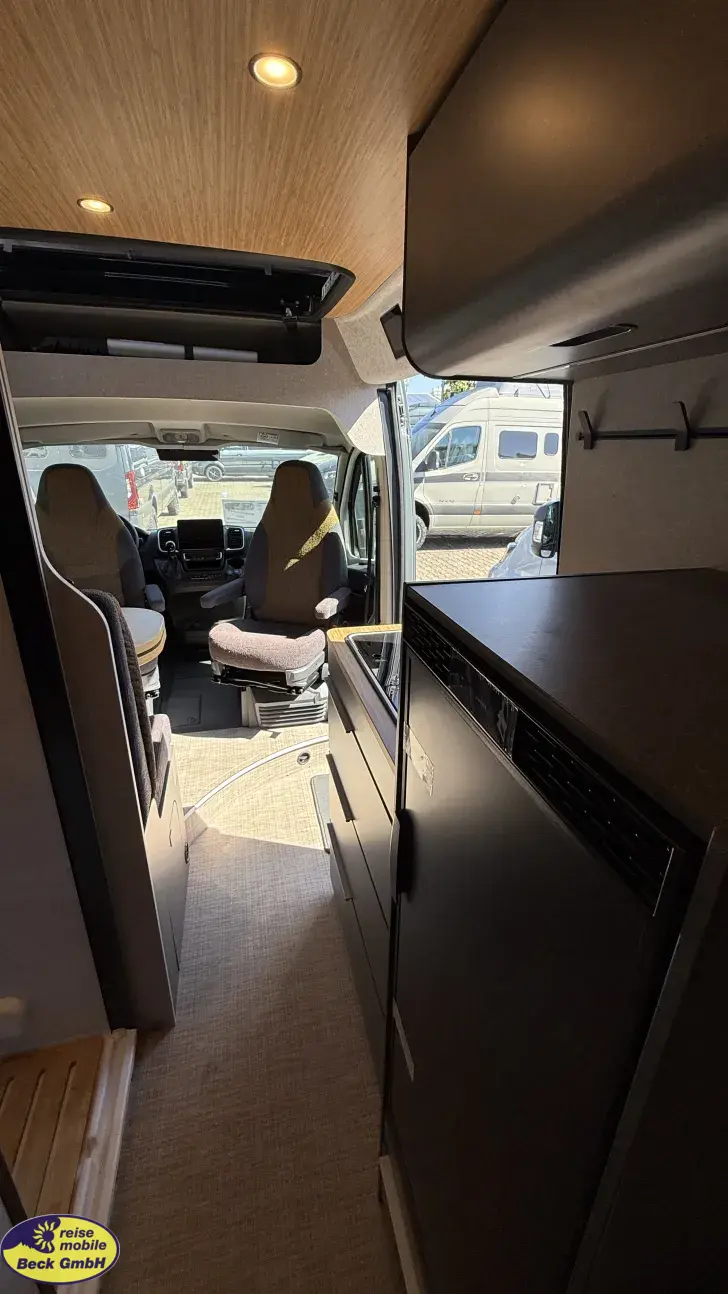 Fahrzeugbild Hymer Camper Van Redwood 601 Black November Deals #18
