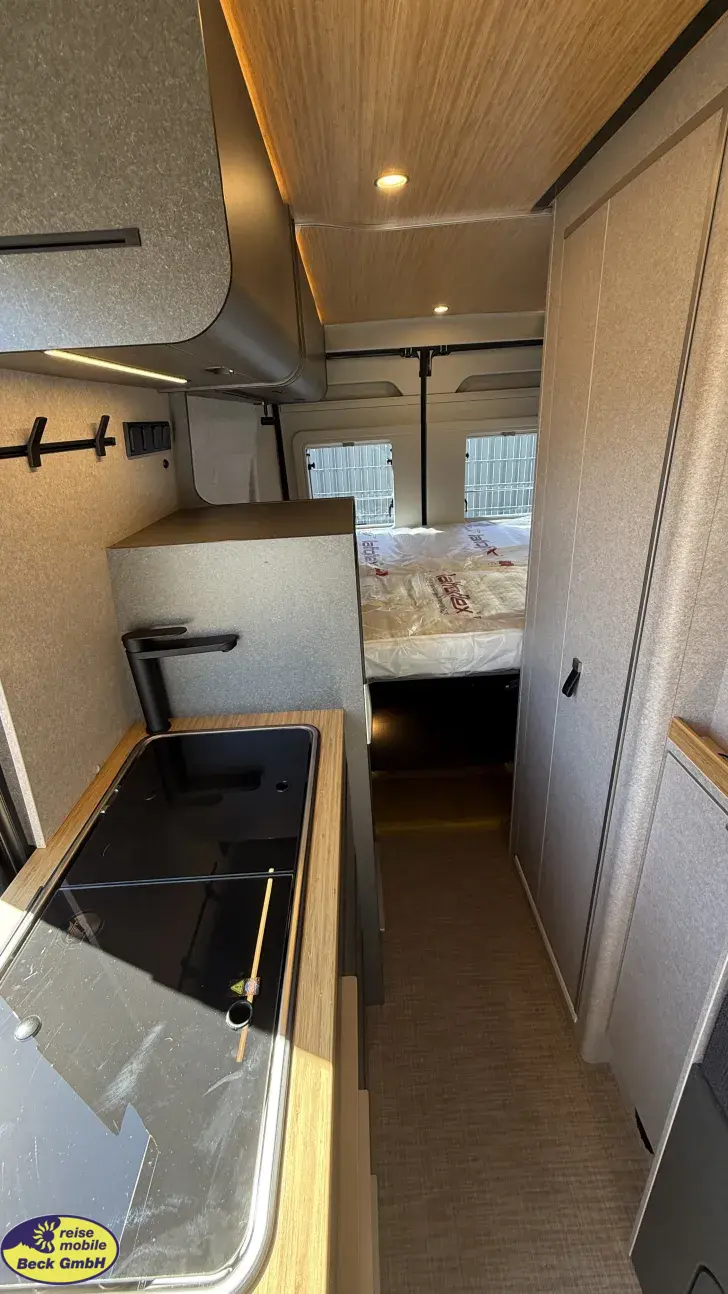 Fahrzeugbild Hymer Camper Van Redwood 600 Black November Deals #19