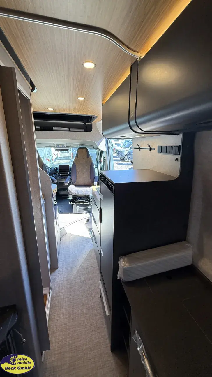 Fahrzeugbild Hymer Camper Van Redwood 600 Black November Deals #23