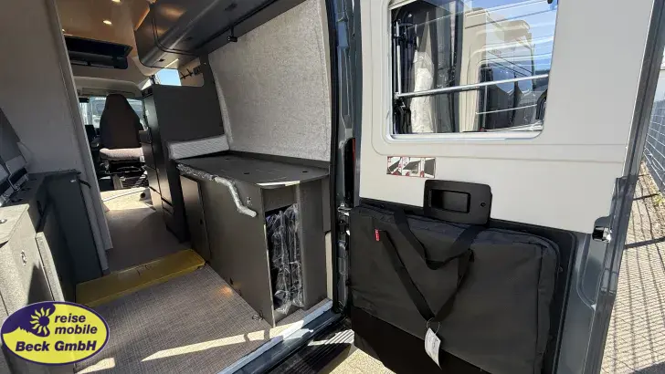 Fahrzeugbild Hymer Camper Van Redwood 600 Black November Deals #24