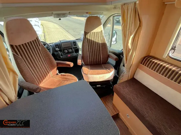 Fahrzeugbild Sunlight T 67 #23