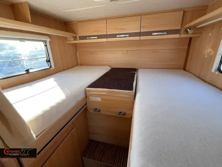 Fahrzeugbild Sunlight T 67 #31