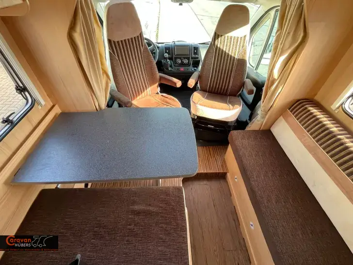 Fahrzeugbild Sunlight T 67 #41