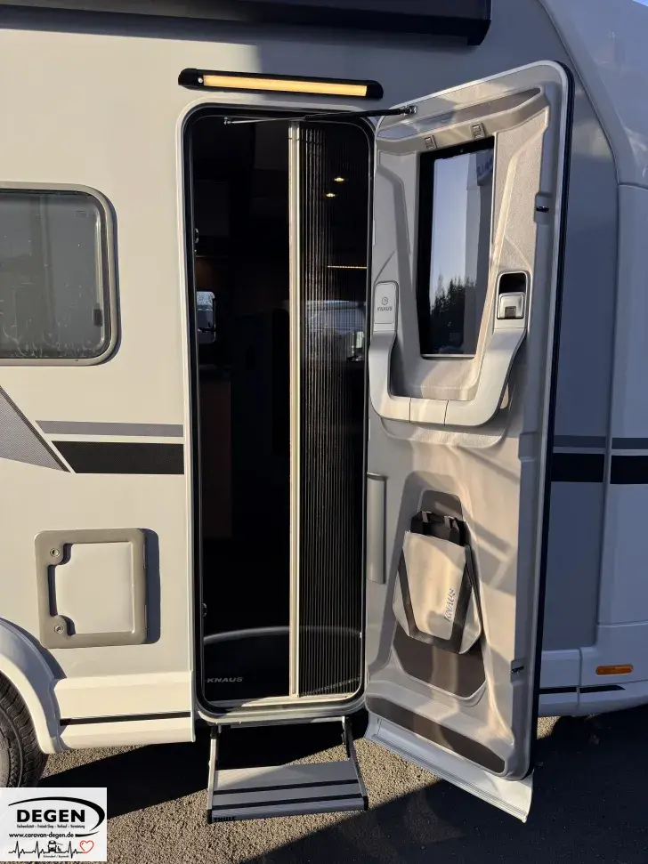 Fahrzeugbild Knaus L!VE WAVE 650 MG Platinum Selection 3-er Thule Lift Radträger #12