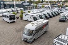 Fahrzeugbild Bürstner Elegance i 728 G *Hubstützen*2xKlima*2xSolar*SAT #1