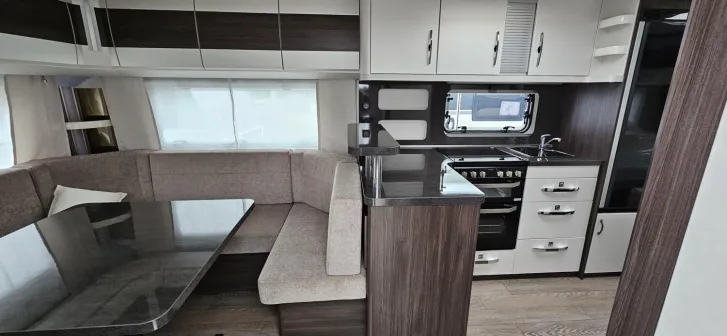 Fahrzeugbild Hobby Prestige 620 CL / Backofen / Einzelbetten #9
