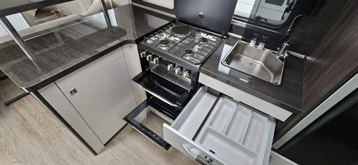 Fahrzeugbild Hobby Prestige 620 CL / Backofen / Einzelbetten #17
