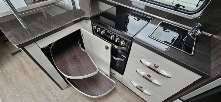 Fahrzeugbild Hobby Prestige 620 CL / Backofen / Einzelbetten #19