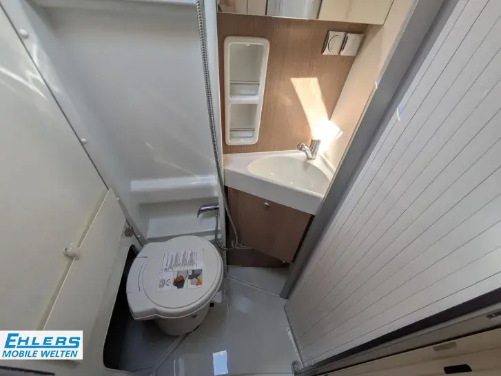 Fahrzeugbild Malibu Van charming GT skyview 640 LE RB 180PS/Klima/Aufbau-Paket/AHK/TV/Markise #21