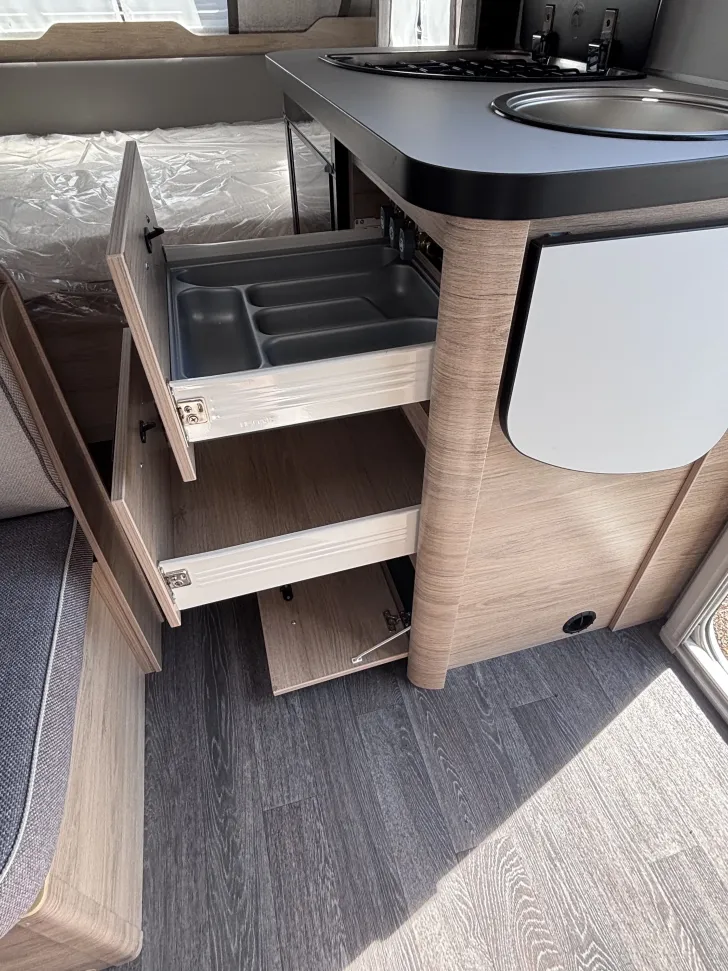 Fahrzeugbild Weinsberg CaraOne EDITION HOT 390 QD Alden SAT-Anlage #9