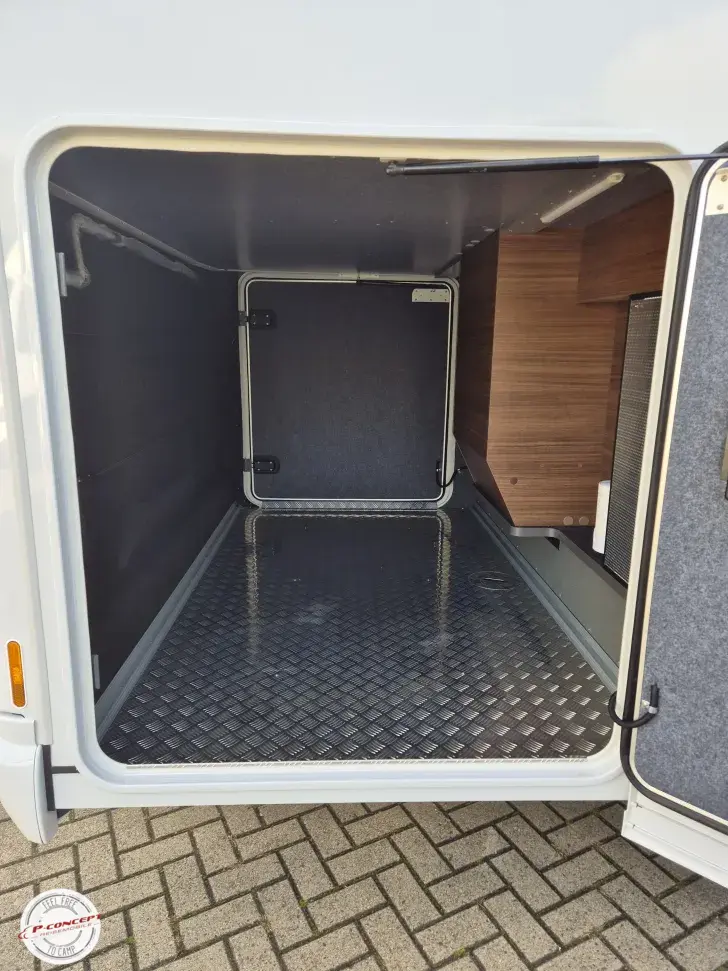 Fahrzeugbild Carthago chic c-line I 4.9 LE L MB black-edition 2027 #15