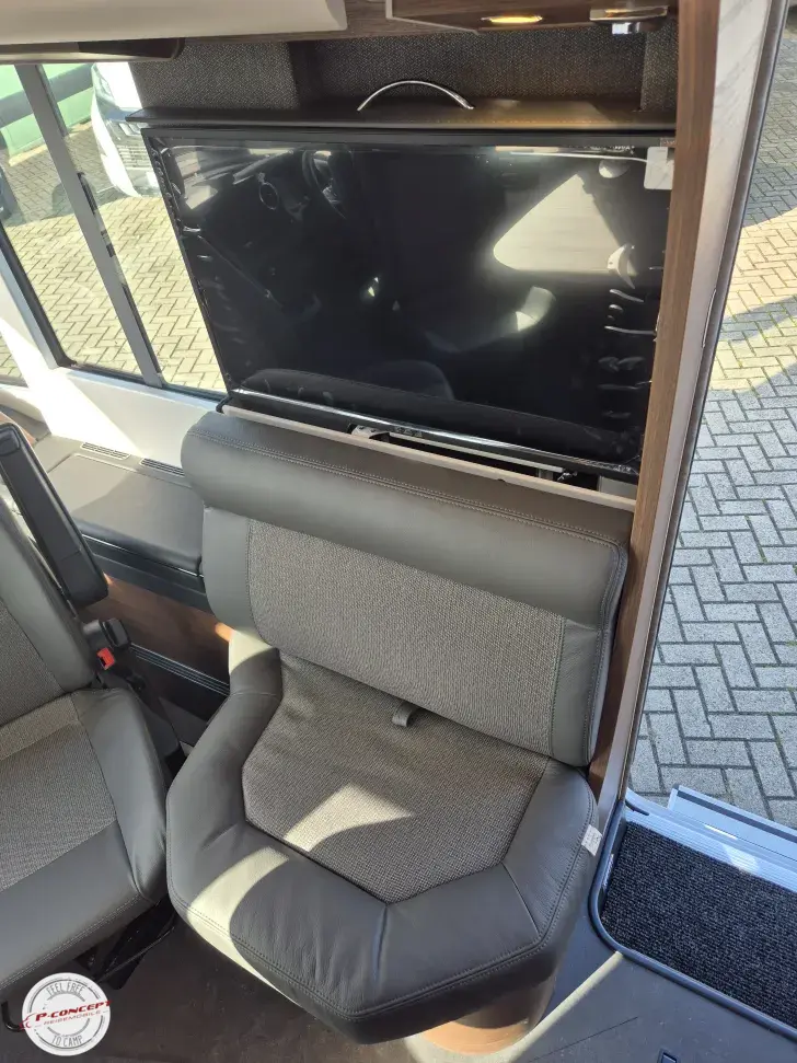 Fahrzeugbild Carthago chic c-line I 4.9 LE L MB black-edition 2027 #16