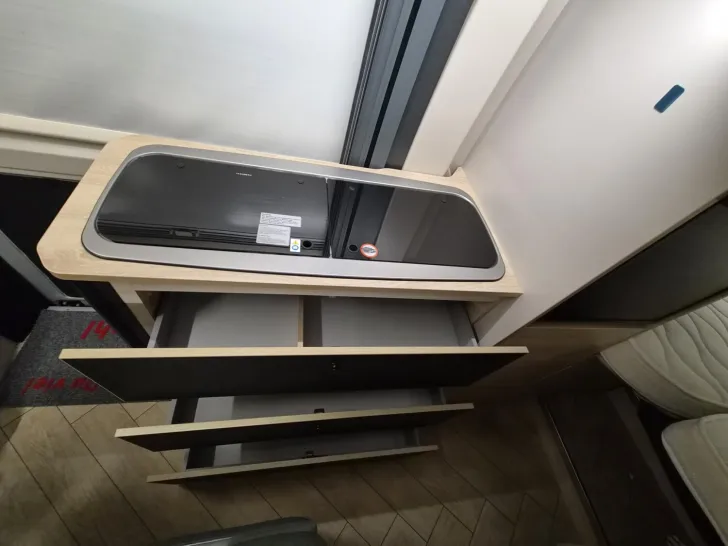 Fahrzeugbild Chausson Van Sport Line V697 *VeloSwing*Zusatzluftfedern* #23