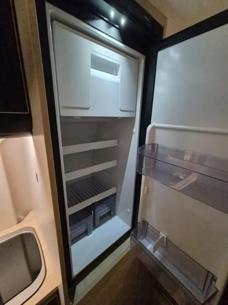 Fahrzeugbild Chausson Van Sport Line V697 *VeloSwing*Zusatzluftfedern* #24