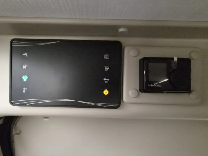 Fahrzeugbild Chausson Van Sport Line V697 *VeloSwing*Zusatzluftfedern* #32