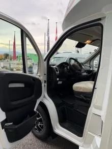 Fahrzeugbild Pilote Pacific P696D #12