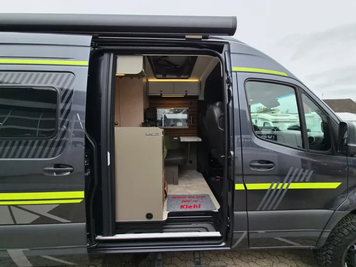Fahrzeugbild Hymer Grand Canyon S CrossOver 600 *4x4*Aufstelldach* #17