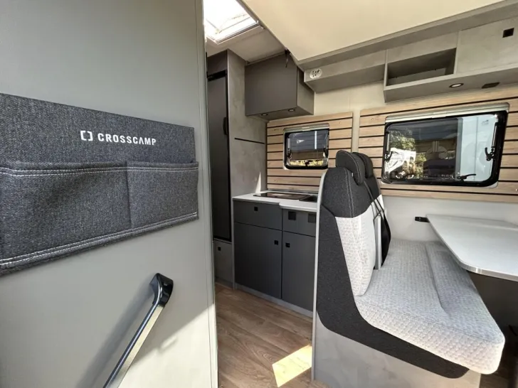 Fahrzeugbild Crosscamp EXPDN 7.0 E Peugeot #8