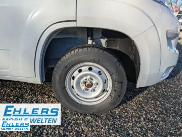 Fahrzeugbild Forster T FT599HB Doppel-Din Radio/Markise/Fahrradträger/Travel-Line-Paket/Aufbaubatterie #18