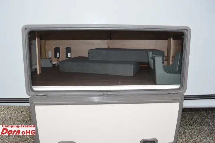 Fahrzeugbild Knaus Südwind 580 UF Black Selection Elektrische Fußbodenerwärmung #5