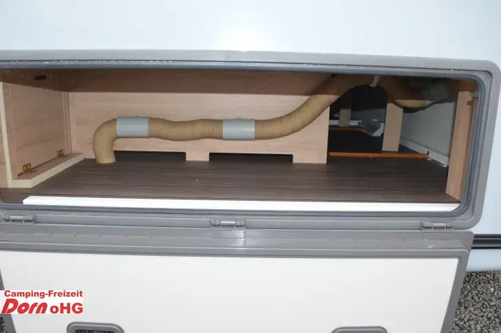 Fahrzeugbild Knaus Südwind 580 UF Black Selection Elektrische Fußbodenerwärmung #6