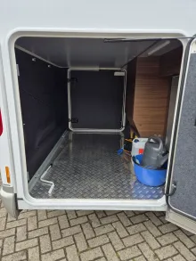 Fahrzeugbild Carthago chic c-line I 4.9 LE L Mercedes-TV-TecTower #9