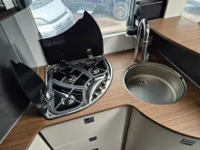 Fahrzeugbild Carthago chic c-line I 4.9 LE L Mercedes-TV-TecTower #18