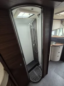 Fahrzeugbild Carthago chic c-line I 4.9 LE L Mercedes-TV-TecTower #26