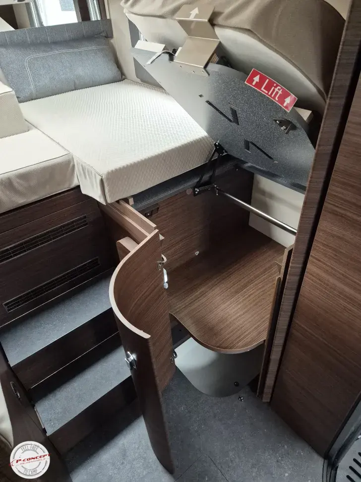Fahrzeugbild Carthago chic c-line I 4.9 LE L Mercedes-TV-TecTower #31