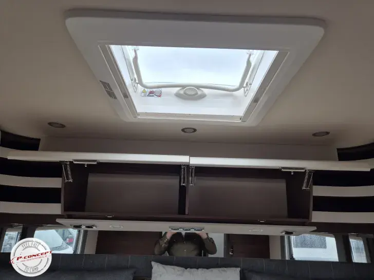 Fahrzeugbild Carthago chic c-line I 4.9 LE L Mercedes-TV-TecTower #33